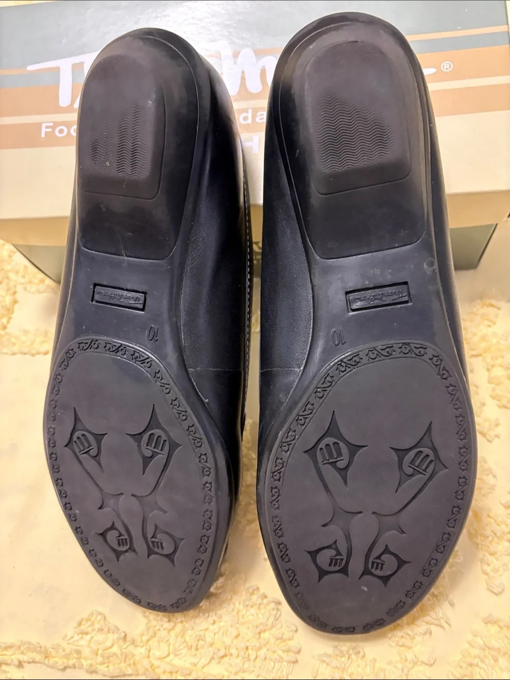 Thom McAn comfort driven Woman Black Size 10